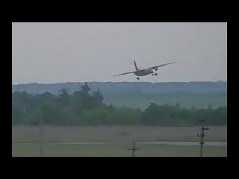 DISTURBING: Moment An-26 plane crashes during landing in Russia