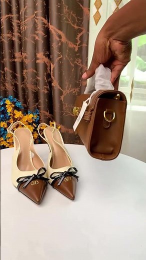 Would you wear this two-tone set? #heels #fashion #shortsfeed