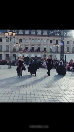 4 Supermodels, One Powerful Walk for Vogue World