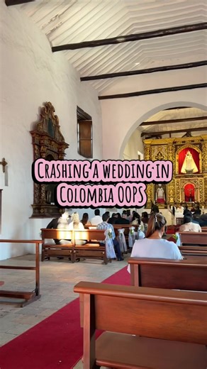 The bride & groom were absolutely gorgeous!!! #weddingcrashers #colombia #wedding #preciosa 💙🫶🏼