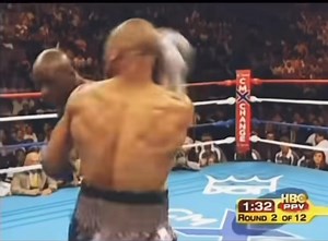 This was when Roy jones was forced to lean back 🤣🤣🤣 | Nino Hobby