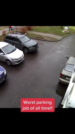 HOW? 🎥: ViralHog #dailymail #parking #fail #epicfail