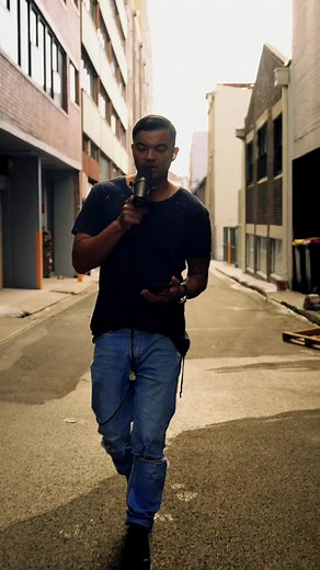 Usher killed it at the Superbowl! Always been a fan all the way since I heard this song! Thought I’d do another random walking cover 🏈 👊🏽