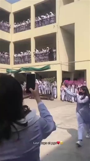 Discover College Life with Crew07