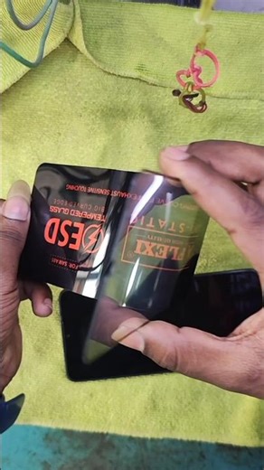 Samsung A05 Tempered Glass Install 🔧 Full Process📱Screen Guard Lagane Ka Easy 📱Samsung A05 #shorts