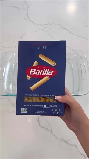 Dump and bake baked ziti 🍝 with only 5 ingredients!!! This is actually the best baked ziti ever and I can't believe I didn't even have to boil the pasta! I'm never making it any other🌦️q⛈️r🧡t | News style