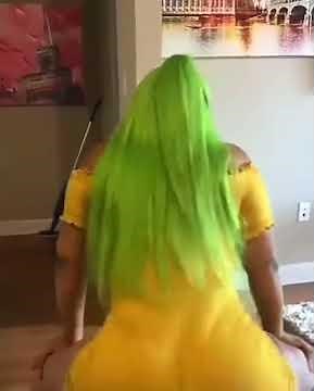 Nicki Minaj VS Cardi B Twerk Battle 2019
