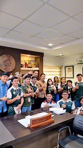 Pagsaludo po sa ating mga Kabataang Alfonseño! Happy International Youth Day! Tuluy-tuloy po ang aking #ResponsablengSerbisyo kabilang ang kapakanan at suporta para sa bawat kabataan sa ating bayan 💚 | Randy Salamat