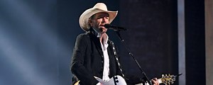 “His Body Was Almost Unrecognizable, but His Voice Stayed Strong”: This Toby Keith Performance Proved He Gave Us His All Until the End