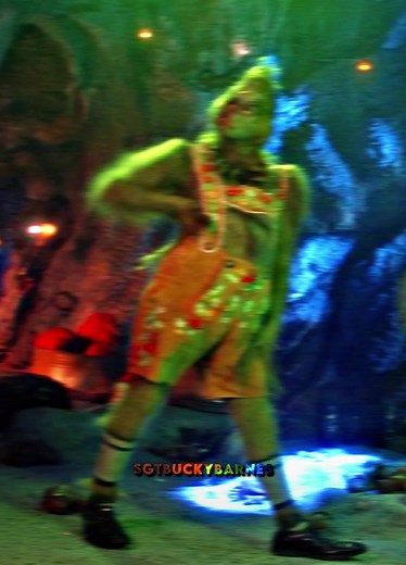 Jim Carrey's Iconic Portrayal of The Grinch in How the Grinch Stole Christmas