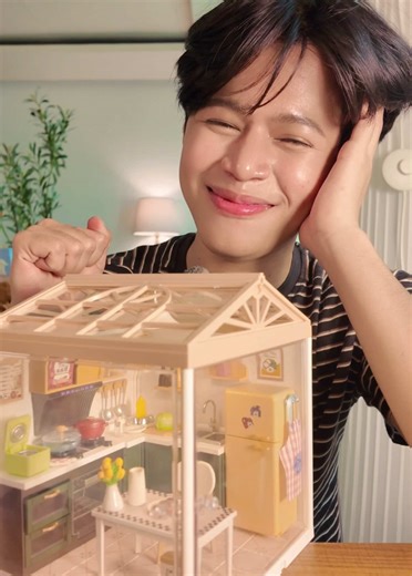 Ang ganda ng bago nating mini kitchen! Ano kaya ang sunod nating bubuo-in? 🤔👀