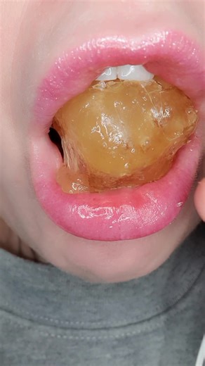 ASMR Tanghulu Eating - Satisfying Raw Honeycomb Sounds 🍯