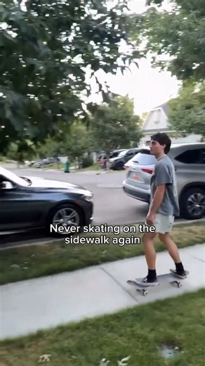I Can't Slowdown ⛷️ Eaaaaaaa#viral #funny #skating #trending #snow