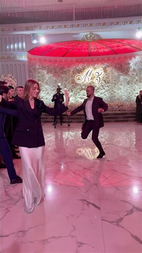 Как много чести в одном танце! #чеченцы