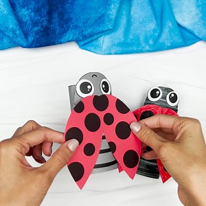 🐞 TP Roll Ladybug Craft ✂️ Get the template on the blog | Simple Everyday Mom