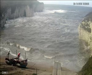 166K views · 865 reactions | 30 minutes to go until high tide - it's touch and go for the boats  | Boathouse at North Landing | Facebook