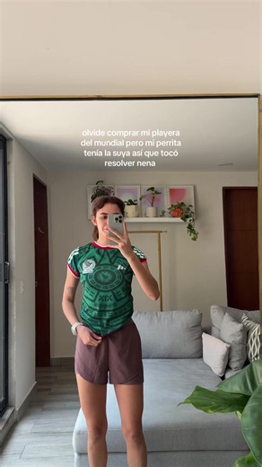 Video de Becky Calderon ✨ (@beckyyymg) relacionado con “World Cup Sweaters”