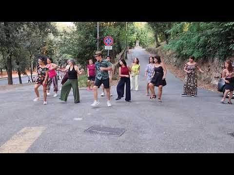 The Git Up Blanco Brown Line Dance Cowboy 64counts 1Wall (cut)