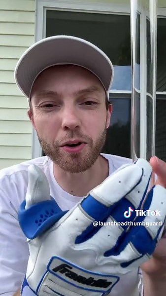 Here's how the Launchpad ThumbGuard seamlessly integrates with your bat handle, giving you the ultimate grip and control. #baseball #softball