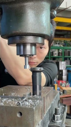 Milling machine turned into lathe