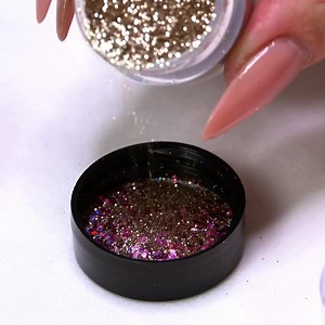 SHOW OFF with Young Nails Glitter ✨ | Young Nails