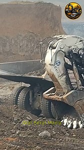 RH390C Sawel Bucket action view #heavyequipment #bachoeloader #excavator #liebherr996 #automobile | Alat Berat Mania