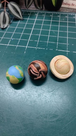 19K views · 239 reactions | How to make planets with fondant | fondant planets . . . Hi this is the easiest way to make fondant planets . . . #fondant #fondantplanets #fondantdoll #fondantfigurine #cake #cakes #caketopper #cakeart #cakeartist #cakedecorating #cakedesign #birthdaycake #weddingcake #baking #chocolate | Antony Bidesh | Facebook