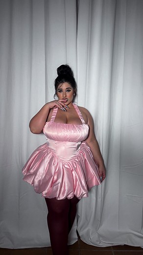 Natalia Lozano | Pink🩷 and red ♥️ feed is coming 🎀💌 | Instagram