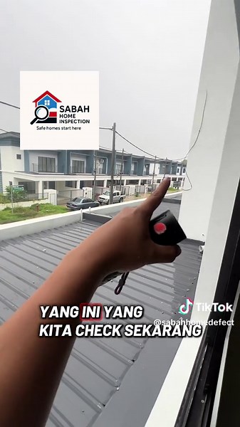 Alhamdulillah ada job lagi di Rimba Hills Kinarut. Town house cantik! for booking and inquiry can direct contact no link at bio ✅9 years  Engineer role (active) ✅ BEM Engineer registered ✅ QLASSIC Certified Lvl 1,2,3 ✅ MBOT Grad Engineer registered ✅ NTSP, CIBD #DefectInspection #pemeriksaanrumahbaru #RumahBaruSabah #sabahhomedefectinspection #homedefectchecking