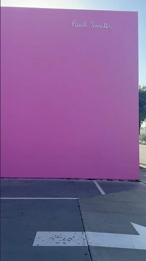 The Famous Pink Wall of Los Angeles 💖📸