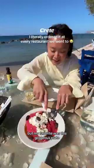 🇬🇷 Authentic Greek cuisine is truly masterfully delicious, but finding the definitive "best city" for it is an impossible task. If you ask a dozen locals, you will easily be met with a dozen different answers. The truth is, the best way to experience Greece's rich food culture is not by staying in one place, but by treating your vacation as a moving culinary cruise.Every destination unlocks a totally unique flavor profile. You can start your journey by grabbing a classic, high-energy souvlaki 
