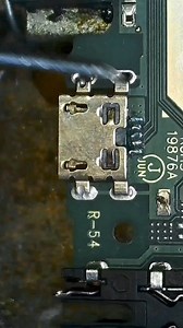 107K views · 889 reactions | Removing the charging pin using only a soldering iron  #basic #CellphoneRepair #reels #tipsandtricks | AsthmaTech TV | Facebook