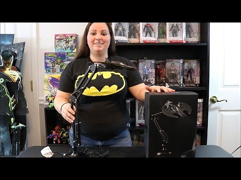 Batman Batwing Poseable Desk Lamp Unboxing and Review!