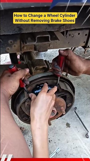 How to Change a Wheel Cylinder Without Removing Brake Shoes #shorts #tips #mechanic