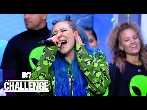 Emy Performs "Alien" 👽🎶 The Challenge: Spies, Lies & Allies
