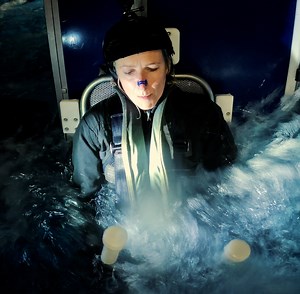 Crash test : quand l'apnéiste Alice Modolo teste un simulateur de crash d'hélicoptère en pleine mer dans un centre d'entrainement de la Marine nationale ! 🚁🪖 En partenariat commercial avec Marine nationale | Neo