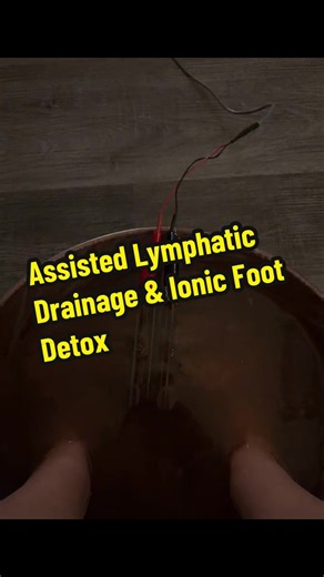 🌿 Tried assisted lymphatic therapy ionic foot detox today at Pure Radiant You Wellness Clinic ✨ Postpartum breastfeeding over here 🤍 I chose to pump & dump briefly out of caution, just doing what feels right for me. Always working on being the best version of me—for me and my family. #ionicfootdetox #PostpartumWellness #MomSelfCare #LymphaticSupport #HolisticWellness