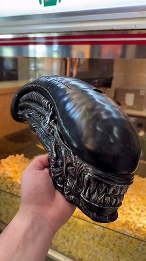 The @Cinemark #AlienRomulus #popcornbucket and slime-filled drink tumbler! The head design for the #xenomorph on this one is actually from #AlienCovenant, but hey, who’s going to notice!? | Alien vs. Predator Galaxy
