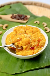 2.6M views · 32K reactions | Once a week, I prepare this quick and simple Poha Kesari recipe using basic ingredients. You'll love it! :) | Papa Mummy Kitchen | Facebook
