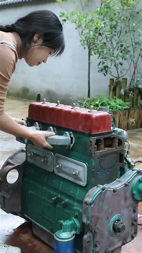 The Girl Fixed The Large Generator And The Light Bulb Suddenly Came On!#machine #diy #automobile