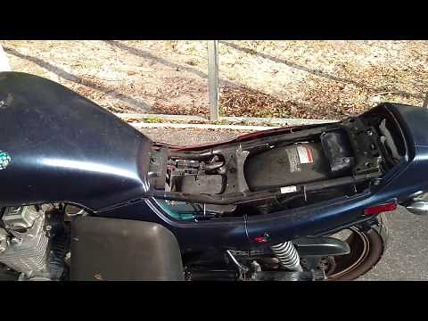 How to remove the seat on a Honda Nighthawk