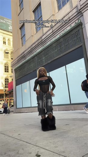 KatsEye Performs 'Gnarly' Live in Public!