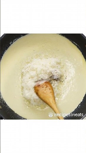 Creamy Chicken & Mushroom Fettuccine