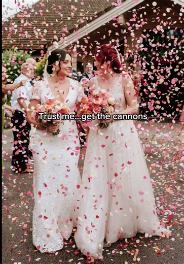 I don’t know how many times I need to say it but honestly just GET THE CONFETTI CANNONS!! We have three different sizes, so if a full-on confetti apocalypse isn’t your vibe (don’t know why it wouldn’t be) you can dial it down a bit. But when it comes to confetti, more really is more. The sweet spot I’d always recommend is 2-3 handfuls per guest a sprinkling of cannons to get photos like these😍 Each one is hand-filled with your custom mix💛 #weddinginspo #weddingconfetti #biodegradableconfetti