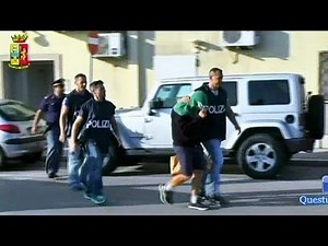 Italian police arrest over 100 in anti-mafia operation