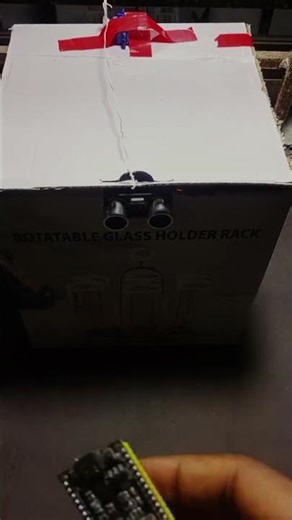 This Dustbin Opens Itself 🤯 | Arduino Smart Dustbin