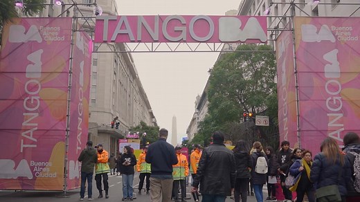 Mañana arranca el Festival y Mundial de Tango 2025🎶 Del 20 de agosto al 2 de septiembre, Buenos Aires vibra al ritmo del 2x4 con el encuentro tanguero más importante del mundo. Milongas, conciertos, orquestas, homenajes y la competencia de baile que reúne a parejas de más de 50 países en las categorías Tango de Pista y Tango Escenario. 📍 Distintos puntos de la Ciudad 🎟️ Actividades con entrada libre y gratuita Viví la pasión, la música y la emoción del tango en su máxima expresión. https://tu