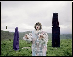 Aldous Harding shares new video for 'Zoo Eyes' • WithGuitars