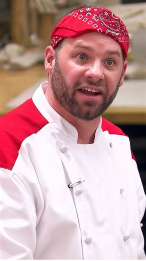 Scott mistakes tableside shrimp for a kitchen order