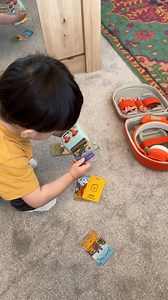 Yes, it’s that easy 🧡 Yoto puts kids in control, encouraging them to independently choose what they want to listen to—no screens, no fuss. *Although Yoto can be great for young children, children under 3 years old should only use Yoto Player or Yoto Mini under adult supervision. Credit: @beedaily | Yoto